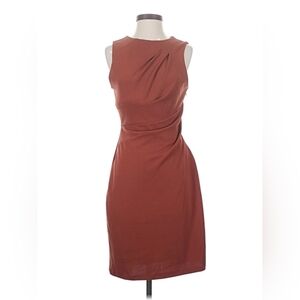 Elegant Sleeveless Dress in Rust